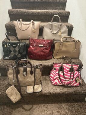 Bundle of 7 Michael Kors /Coach /Dooney & Bourke bag